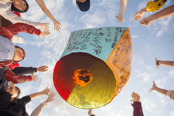 Bật mí về màu sắc trên đèn lồng ở làng cổ Thập Phần – Đài Loan